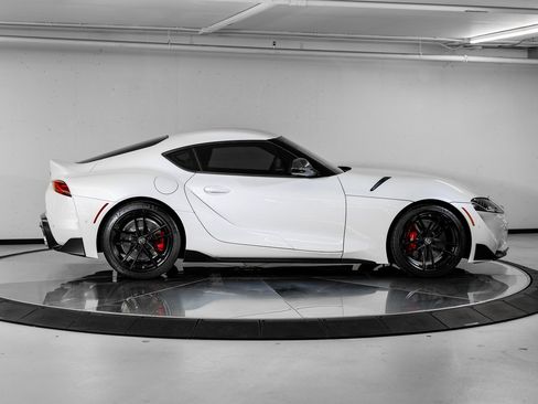 Used 2022 Toyota Supra Premium w/ Driver Assist Package image 8