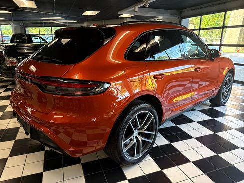 Used 2022 Porsche Macan Base image 4