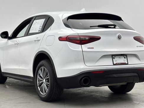 Used 2023 Alfa Romeo Stelvio Sprint RWD image 6
