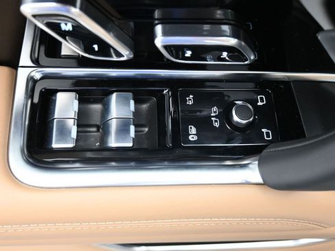 New 2026 Land Rover Range Rover SE AWD/4WD image 24