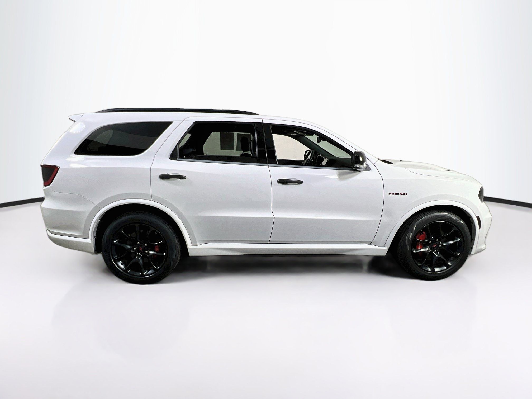 Used 2023 Dodge Durango R/T w/ Tow 'N Go Package AWD/4WD image 4