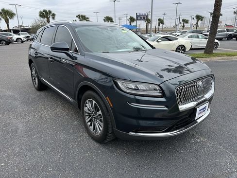 Used 2022 Lincoln Nautilus FWD w/ Premium Package image 8
