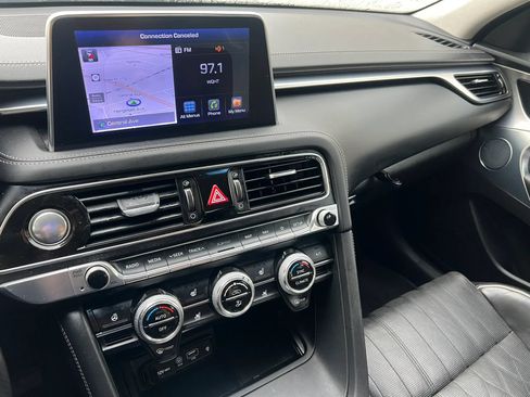 Used 2020 Genesis G70 2.0T w/ Prestige Package AWD/4WD image 17