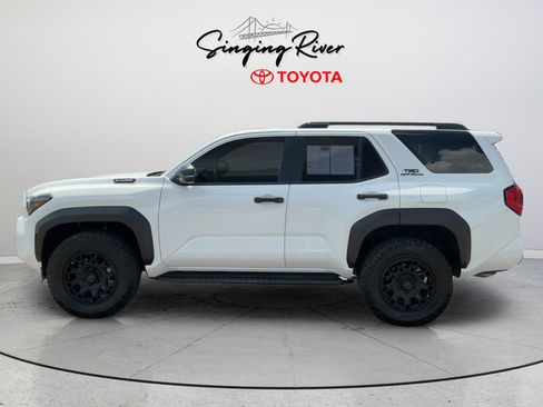 Used 2025 Toyota 4Runner TRD Off-Road AWD/4WD image 4