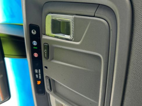 Used 2022 Chevrolet Silverado 1500 LT w/ Z71 Off-Road Package image 13