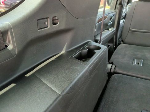 Used 2023 Chevrolet Suburban Premier AWD/4WD image 47