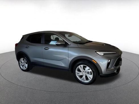 Used 2025 Buick Encore GX Preferred image 2