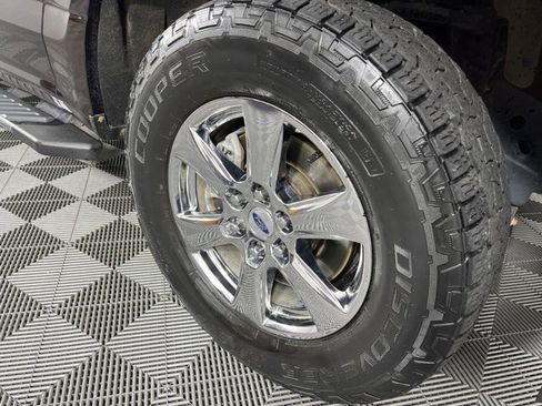 Used 2018 Ford F150 XLT w/ Equipment Group 302A Luxury AWD/4WD image 12