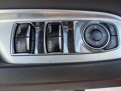 Used 2020 Chevrolet Corvette Stingray Convertible w/ Z51 Performance Package RWD image 10