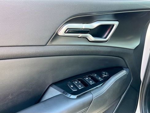 Used 2023 Kia Sportage EX FWD image 18