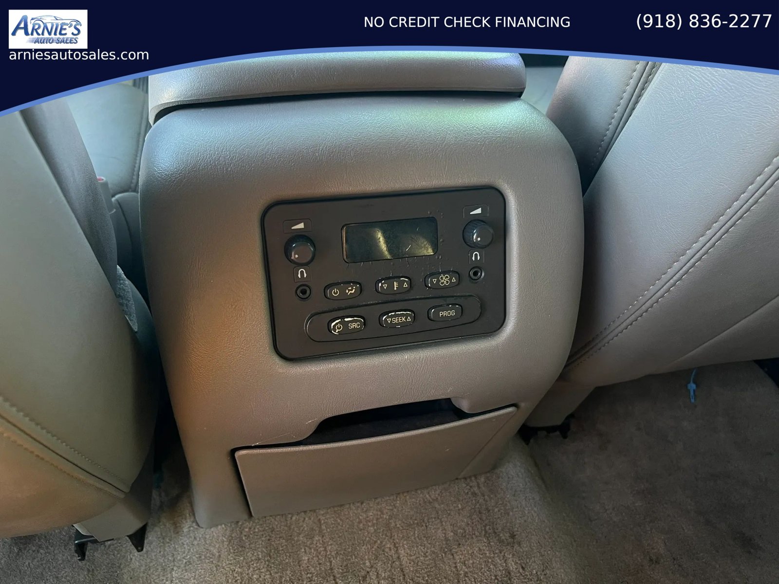 Used 2004 Chevrolet Suburban Z71 w/ Preferred Equipment Group AWD/4WD image 21