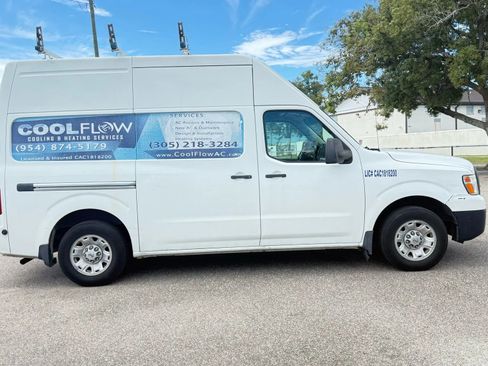 Used 2017 Nissan NV 2500 SV image 5