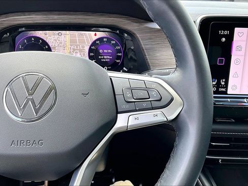 Used 2024 Volkswagen Atlas SEL Premium R-Line AWD/4WD image 25