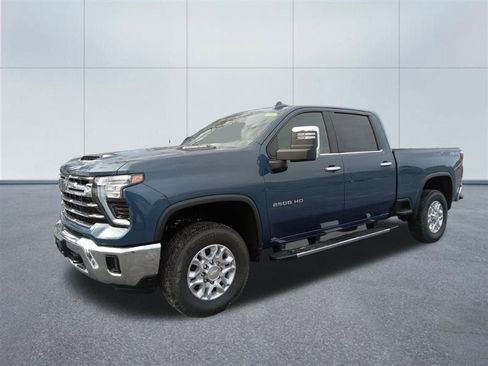 Used 2026 Chevrolet Silverado 2500 LTZ image 1