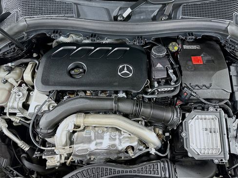 Used 2025 Mercedes-Benz GLA 250 image 29