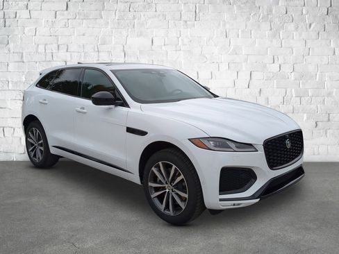 New 2026 Jaguar F-PACE R-Dynamic S image 8