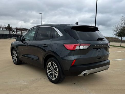 Used 2022 Ford Escape SEL w/ Technology Package FWD image 4
