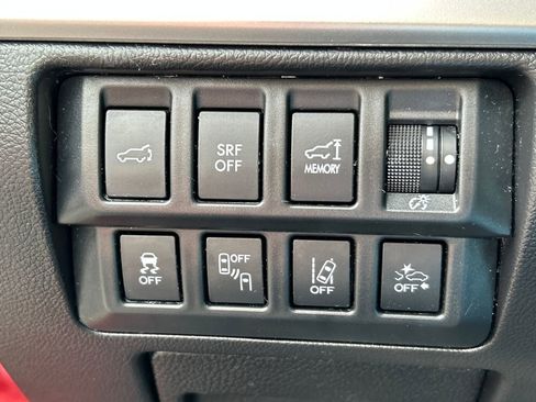 Used 2017 Subaru Outback 2.5i Premium image 12