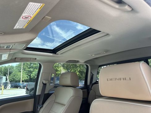 Certified 2019 GMC Sierra 2500 Denali w/ Duramax Plus Package AWD/4WD image 19