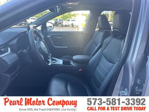 Used 2025 Toyota RAV4 Limited w/ Advanced Technology Package AWD/4WD image 11