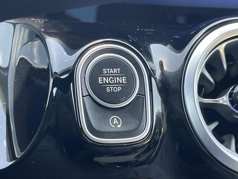 Certified 2025 Mercedes-Benz GLA 250 image 32