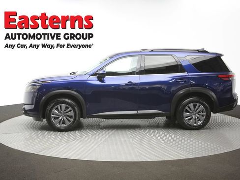 Used 2025 Nissan Pathfinder SV FWD image 59
