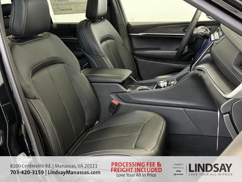 New 2025 Jeep Grand Cherokee Limited w/ Luxury Tech Group II AWD/4WD image 14