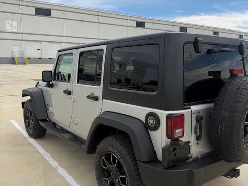 Used 2012 Jeep Wrangler Unlimited Sport AWD/4WD image 4