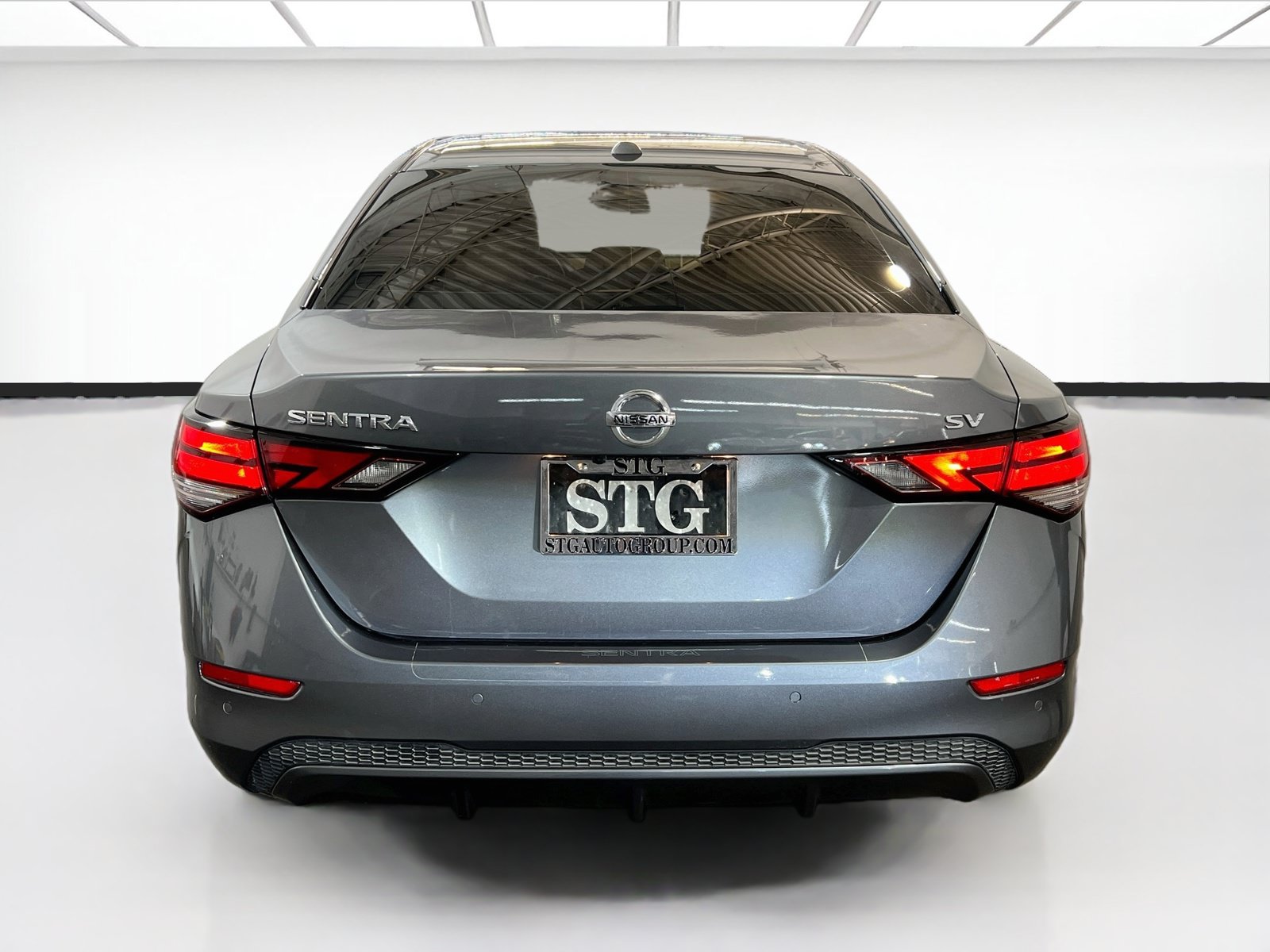 Used 2022 Nissan Sentra SV w/ SV Premium Package FWD image 5