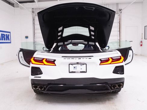 Used 2026 Chevrolet Corvette Stingray Coupe w/ 1LT RWD image 39