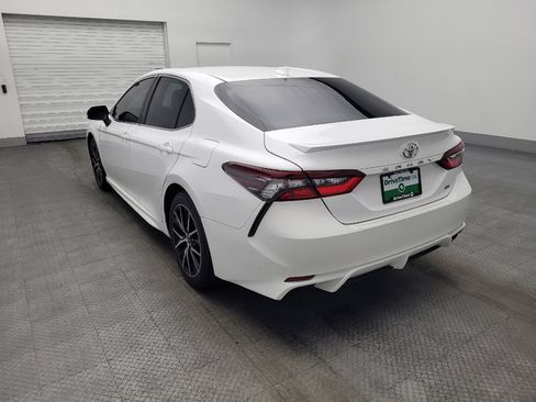 Used 2021 Toyota Camry SE image 5