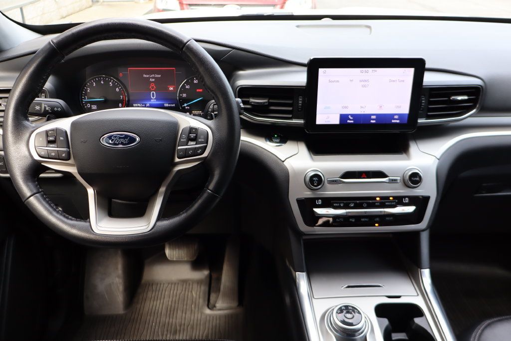 Used 2020 Ford Explorer XLT w/ Equipment Group 202A AWD/4WD image 5