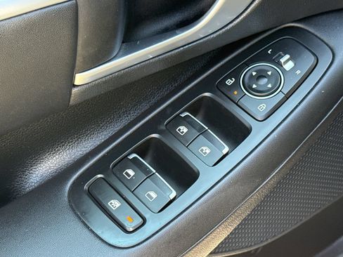 Used 2025 Hyundai Sonata SEL FWD image 18