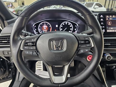 Used 2018 Honda Accord Sport image 28
