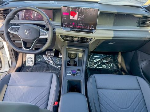New 2026 Volkswagen Tiguan SE R-Line FWD image 26