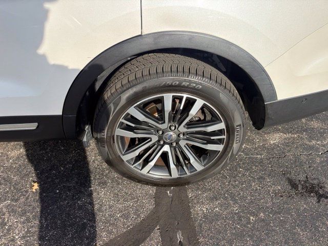 Used 2016 Ford Explorer Platinum AWD/4WD image 19