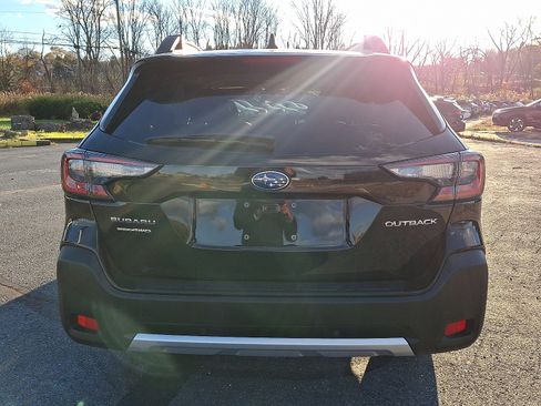 Certified 2025 Subaru Outback Limited AWD/4WD image 10