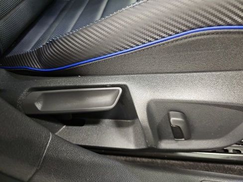 Used 2024 Volkswagen Golf R AWD/4WD image 37