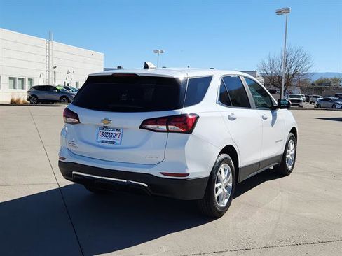 Used 2024 Chevrolet Equinox LT image 3