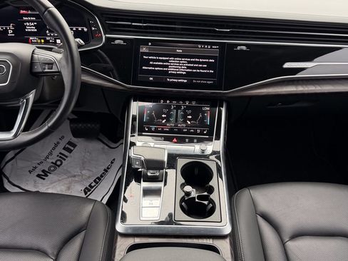 Used 2021 Audi Q8 Prestige w/ Prestige Package AWD/4WD image 18