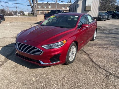 Used 2019 Ford Fusion SEL image 1