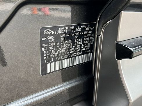 Used 2025 Genesis GV60 Advanced image 40