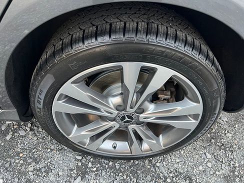 Used 2021 Mercedes-Benz C 300 4MATIC Sedan image 13