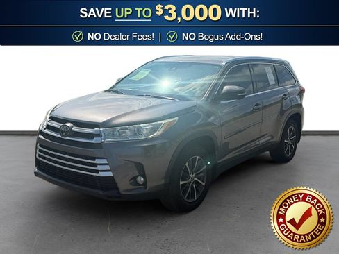 Used 2019 Toyota Highlander XLE AWD/4WD image 1