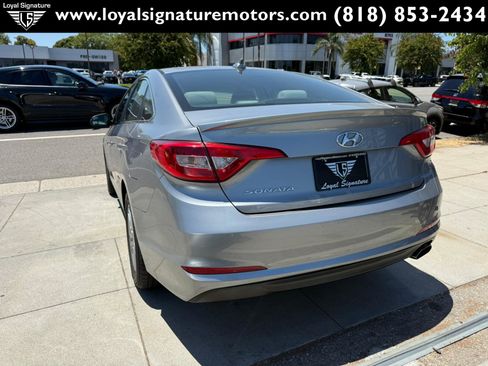 Used 2017 Hyundai Sonata SE FWD image 5