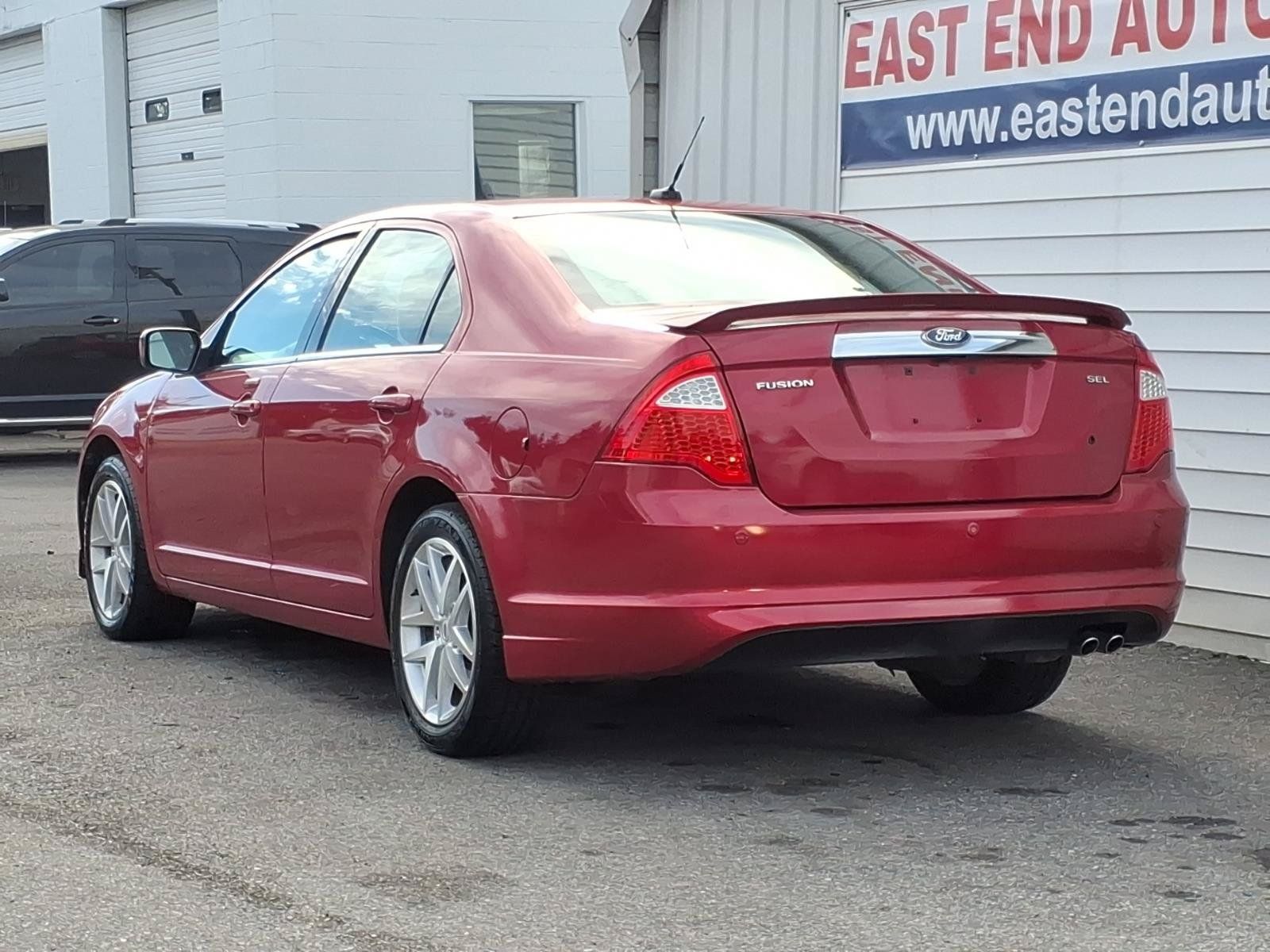 Used 2012 Ford Fusion SEL FWD image 3