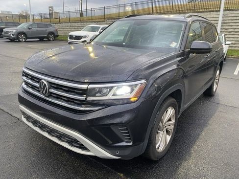 Used 2021 Volkswagen Atlas SE image 2