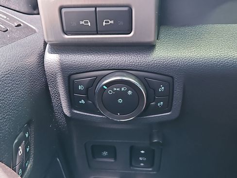 Used 2022 Ford F250 Platinum AWD/4WD image 15