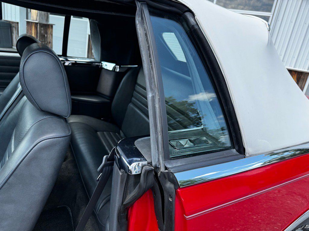 Used 1989 Chrysler LeBaron Premium FWD image 24