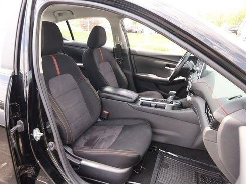Used 2025 Nissan Sentra SR w/ Midnight Edition FWD image 26